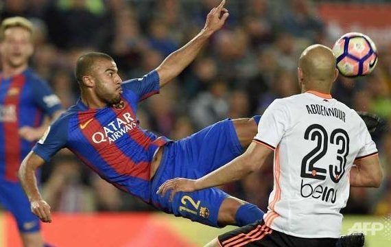 đôi giày của messi