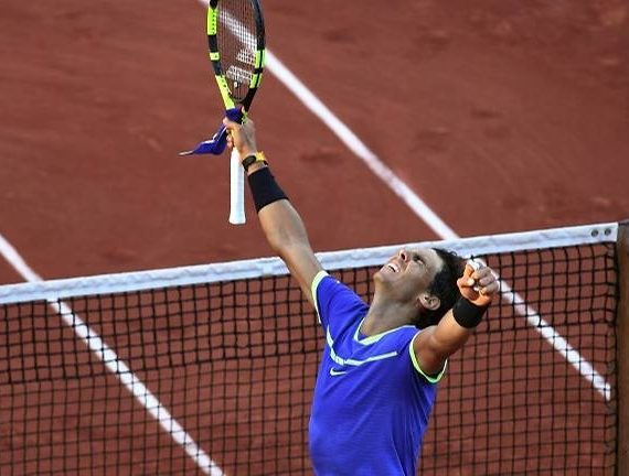 nadal-bat-tay-wawrinka