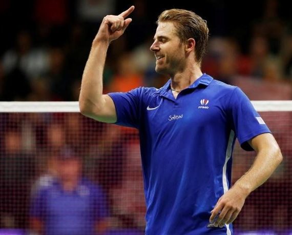 lee-roi-vao-tay-nguoi-phap