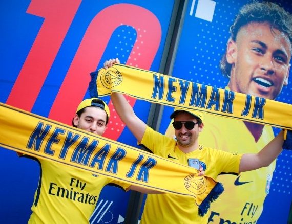 neymar-ra-mat-psg