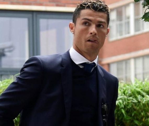 ronaldo-phu-nhan-gian-lan-thue