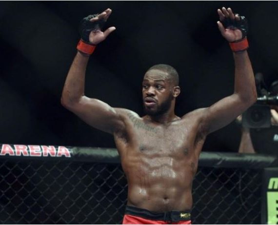 ufc-xac-nhan-duong-tinh-cho-jones