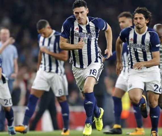 barry-pha-ky-luc-premier-league