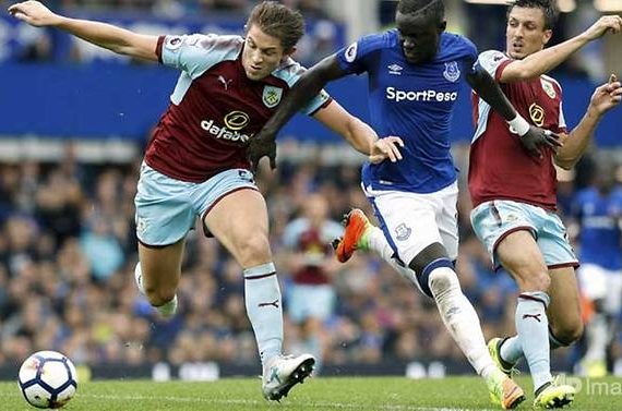 burnley-dat-suc-ep-len-everton