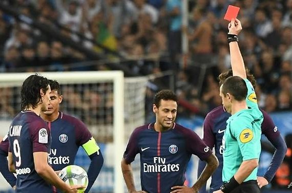 neymar-bi-mot-lenh-cam