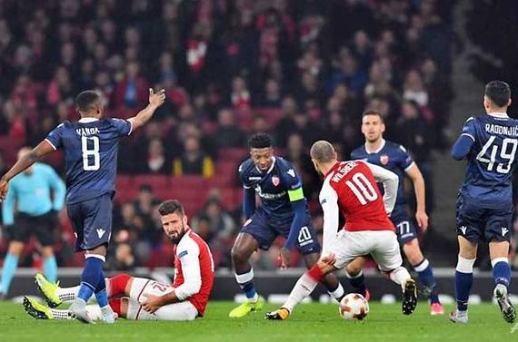 arsenal-vuon-toi-europa-league