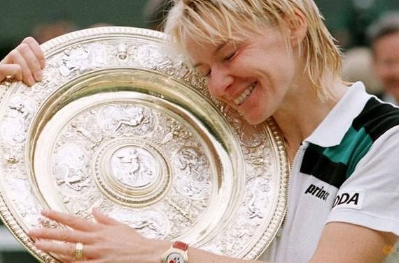 novotna-qua-doi-o-tuoi-49