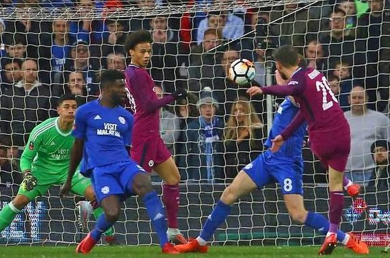 manchester-city-van-dang-tren-san-tap
