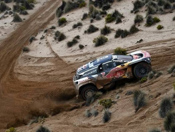 sainz-dong-trong-cuoc-dua-dakar-rally