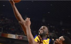 cook-dan-mau-xanh-da-can-kiet-warriors-qua-suns