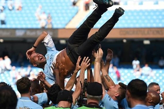 guardiola-dat-tam-nhin-cua-city-vao-hang-thu-quoc-phong