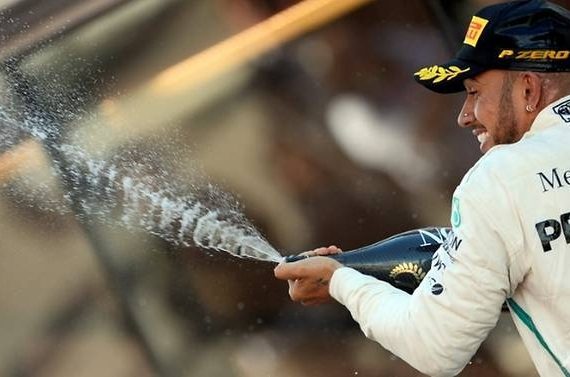 hamilton-gan-voi-thoa-thuan-moi-cua-mercedes