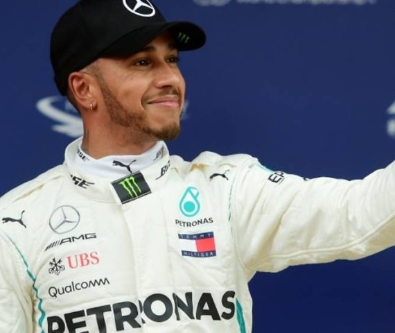 lewis-hamilton-gianh-pole-cho-giai-grand-prix