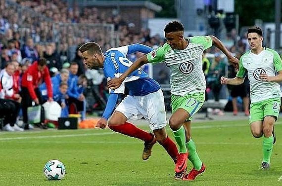 wolfsburg-danh-bai-holstein-kiel