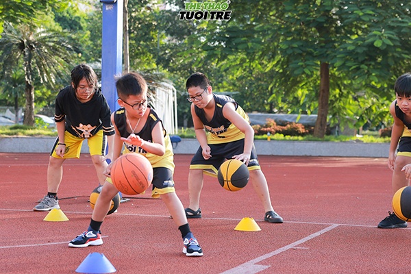 Lớp bóng rổ trẻ em quận Hoàng Mai
