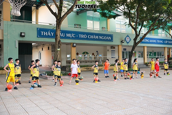 Lớp học bóng rổ tại Quận Long Biên