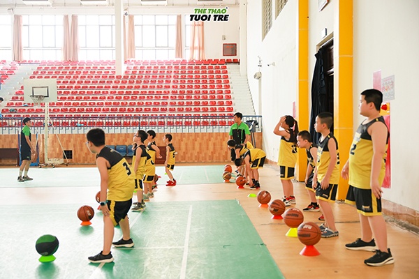 Đào tạo bóng rổ cho trẻ em