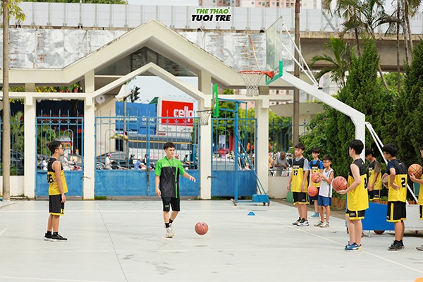 Dạy bóng rổ trẻ em tại Hà Đông