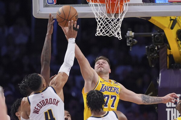 Lakers Đánh Bại Nuggets Trong Ngày Thiếu Vắng Nikola Jokic 3 Nuggets tận dụng việc Lakers chủ quan để rút ngắn khoảng cách điểm